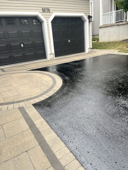 asphalt sealing with interlock border